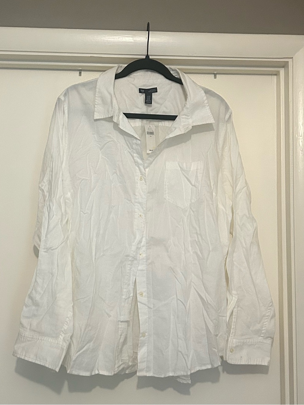 NWT GAP White Button-Front Women's Shirt